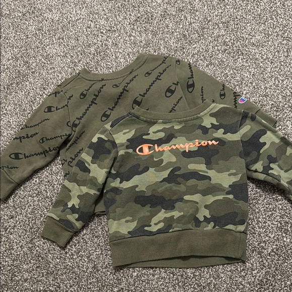Champion Little Boys Crewneck Sweatshirt Bundle Lot of Two Size 18Months - Picture 1 of 3
